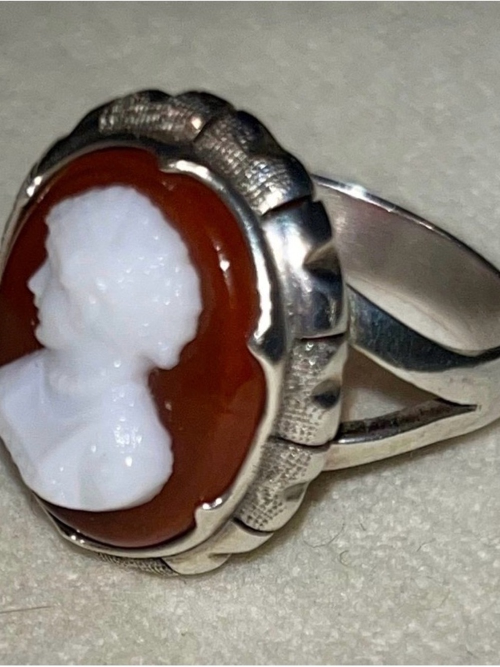 Vintage White Shell & Red Carnelion Sterling Silver Cameo Ring, size 6.75 - Picture 3 of 7